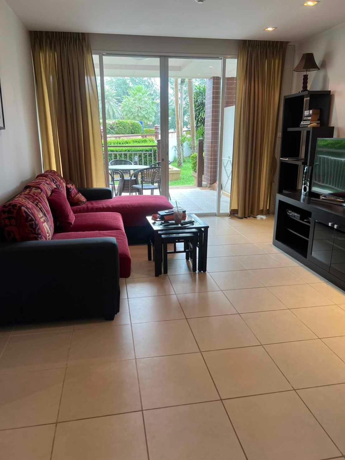 Seaview Condominium B15 Rayong Eksteriør billede