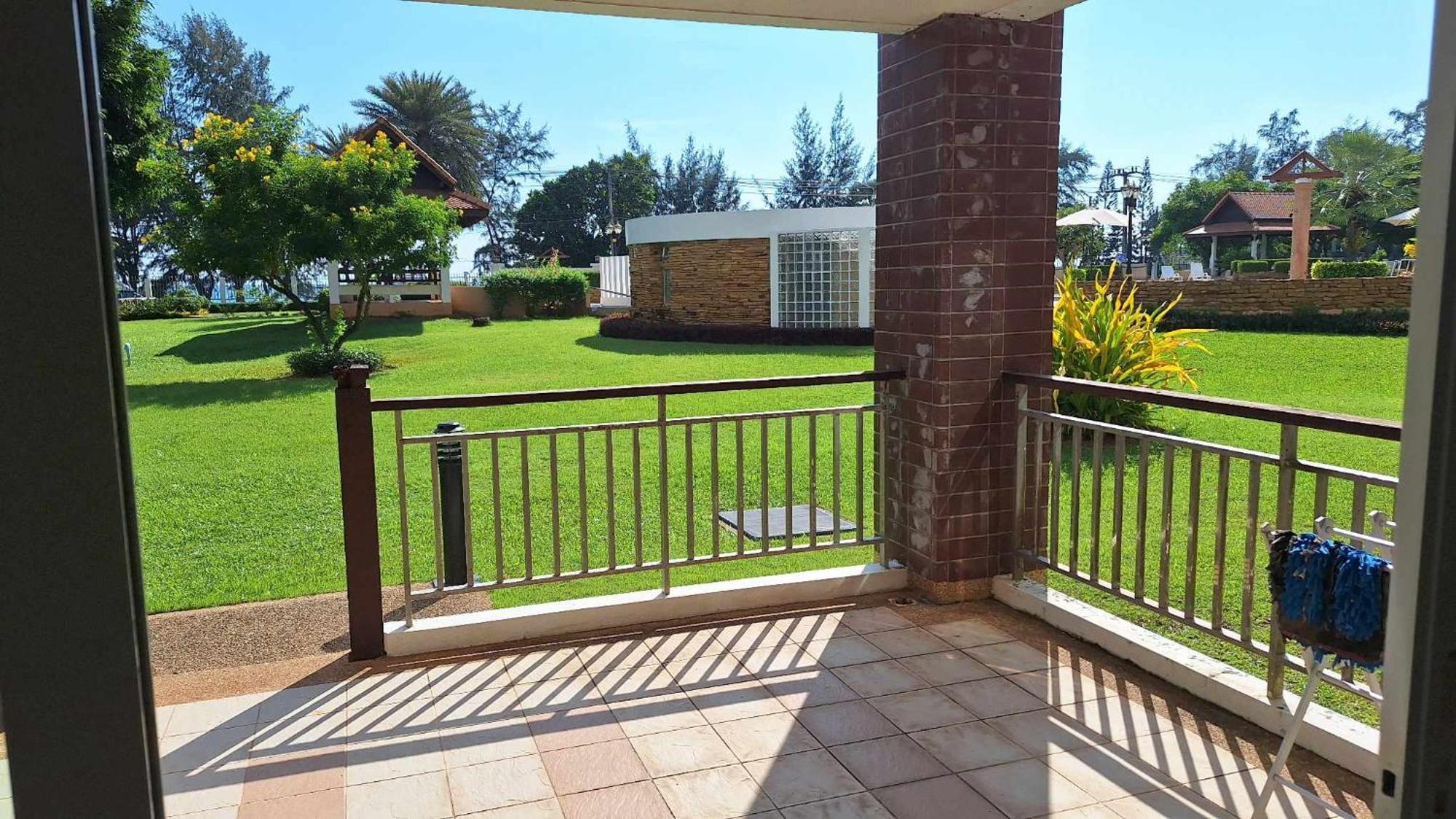 Seaview Condominium B15 Rayong Eksteriør billede